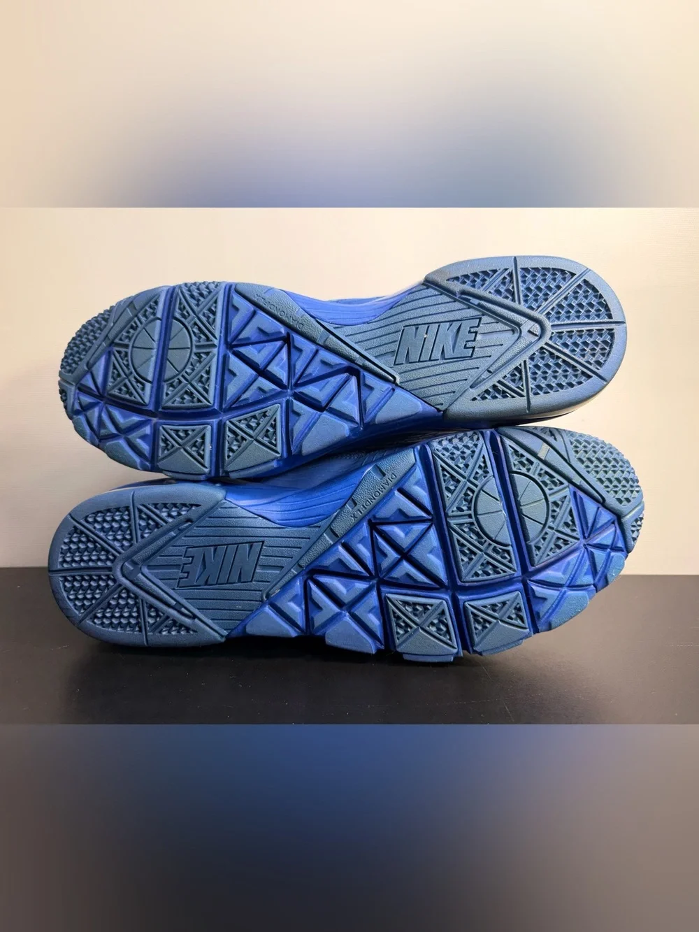 Nike Air Men's Blue Athletic Sneaker 149